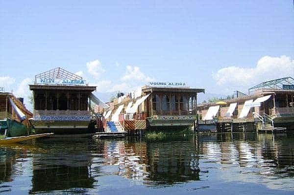 undefined Young Alzira Group of Houseboats 7